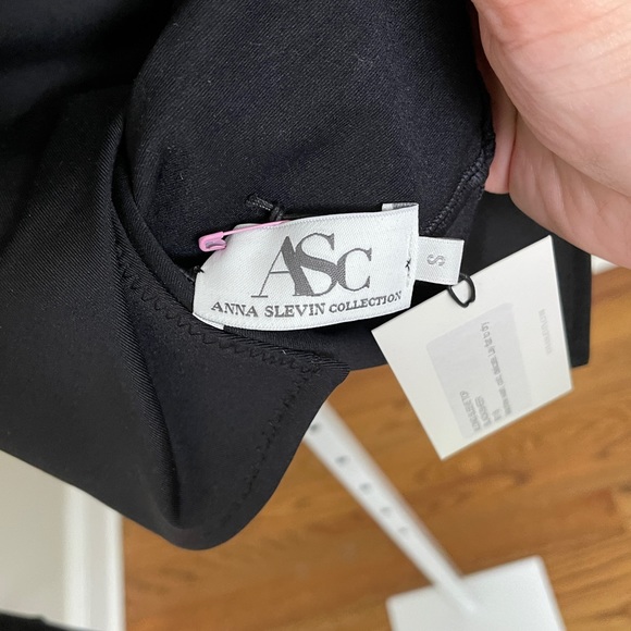 XLONG SLEEVE TOP IN BLACK//SHEER - Picture 6 of 6